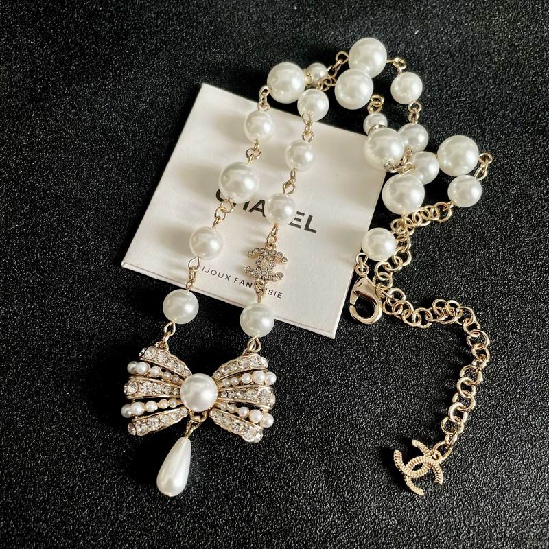 Chanel Pearl Butterfly Necklace 821